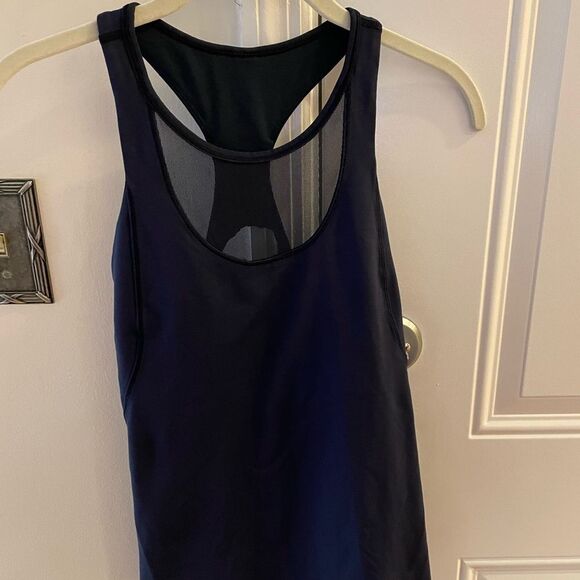 Lululemon navy mesh tank size 6 - Picture 1 of 10